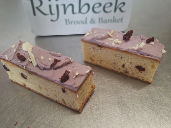 Cranberry cake bar